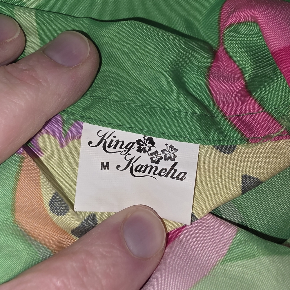 King Of Kameha Tropical Green Hawaiian Shirt with Pink Flamingos Size Med E-1708 - Picture 10 of 10